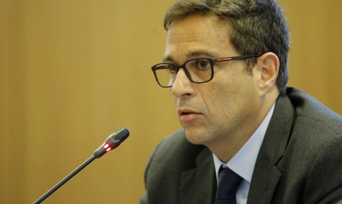 Roberto Campos Neto, presidente do Banco Central, alerta sobre inflação