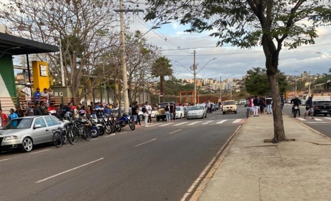 apos-denuncias-pm-acaba-com-farra-na-avenida-mauro-ribeiro