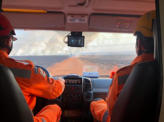 incendio-em-canavial-atinge-onibus-e-uma-pessoa-morre-carbonizada