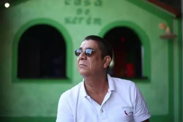 Zeca Pagodinho recebe alta hospitalar: "Se cuidem, vacinem-se"