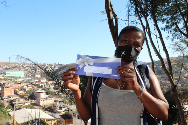 Prefeitura entrega Cartão Cesta Cidadã a 400 famílias em vulnerabilidade social de Monlevade