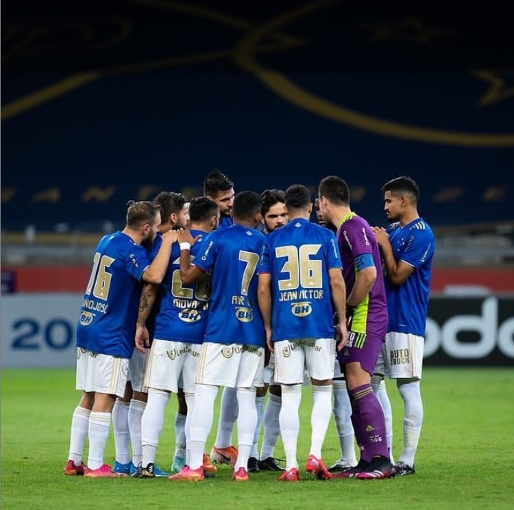 Cruzeiro enfrenta Sampaio Corrêa e precisa de vitória pra distanciar do Z-4