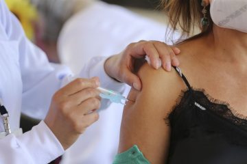 Conceição do Mato Dentro inicia vacinação em adolescentes de 17 a 12 anos