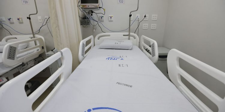 Amém? Ocupação de UTIs para Covid-19 fica abaixo de 60% em todo país