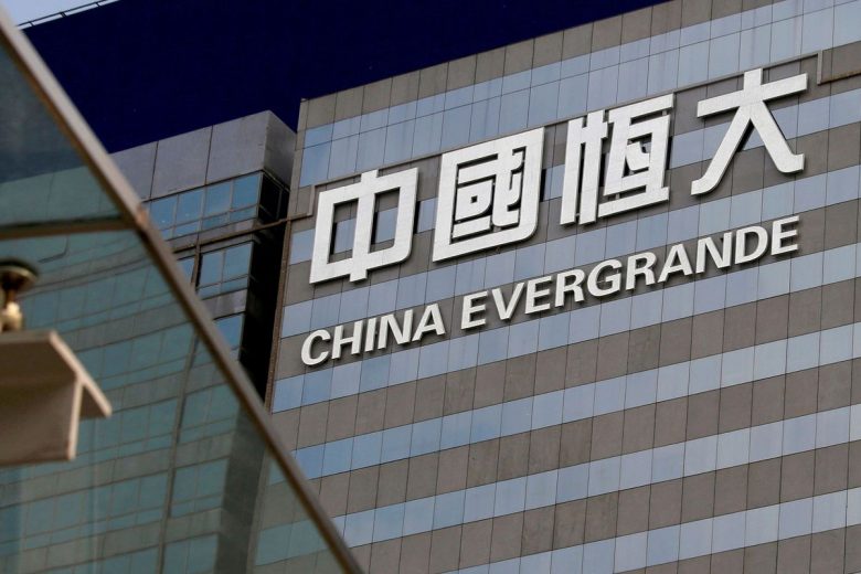 Crise da empresa chinesa Evergrande faz bolsas do mundo despencarem