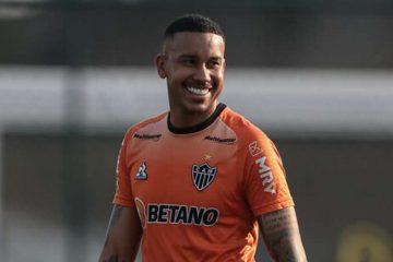 Jair aprova dupla com Allan no Atlético para que estrelas do ataque brilhem