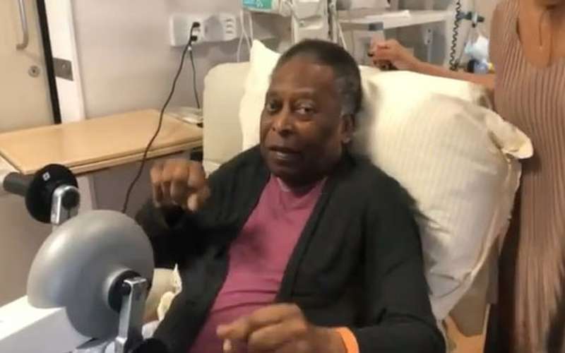 Pelé faz fisioterapia e filha diz: ‘Foram dois passos para frente’
