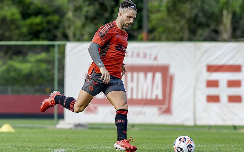 Diego pode reforçar o Flamengo no Maracanã pela semifinal da Libertadores