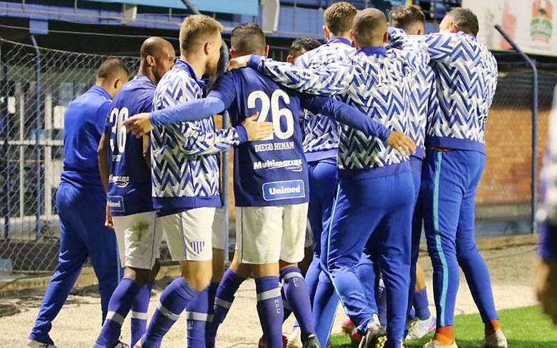 Avaí interrompe invencibilidade do Goiás e se aproxima do G-4 da Série B