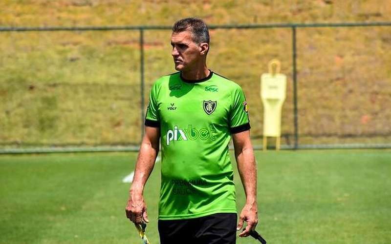 América enfrenta Flamengo e busca vitória para se afastar do Z4 da Série A