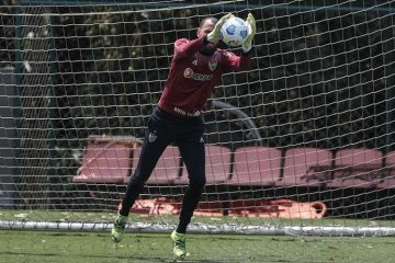 Em boa fase, goleiros Everson e Weverton são apostas de Galo e Palmeiras
