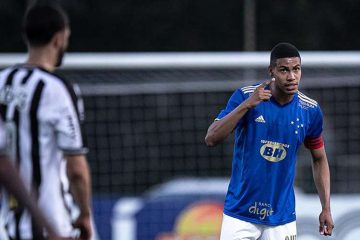 Paulo comemora classificação do Cruzeiro à final do Mineiro Sub-20