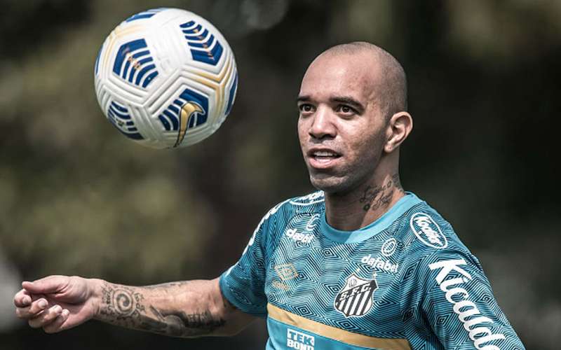 ‘Vamos fazer de tudo para tirar o Santos dessa situação’, diz Tardelli