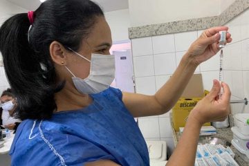 Itabira vacina idosos acima de 70 anos com 3ª dose e adolescentes com comorbidade