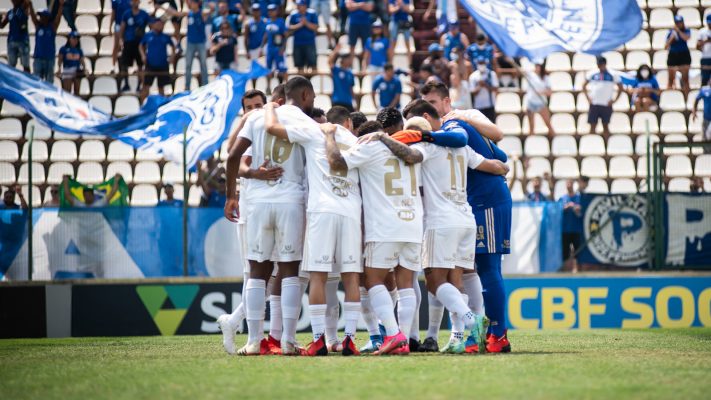 Torcedores do Cruzeiro criam campanha para ajudar o clube a pagar salários