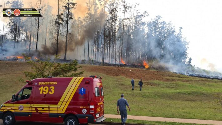 Sete pessoas morrem em queda de avião em Piracicaba