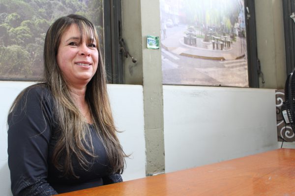 Exemplo: professora monlevadense apresenta artigo em Congresso Internacional