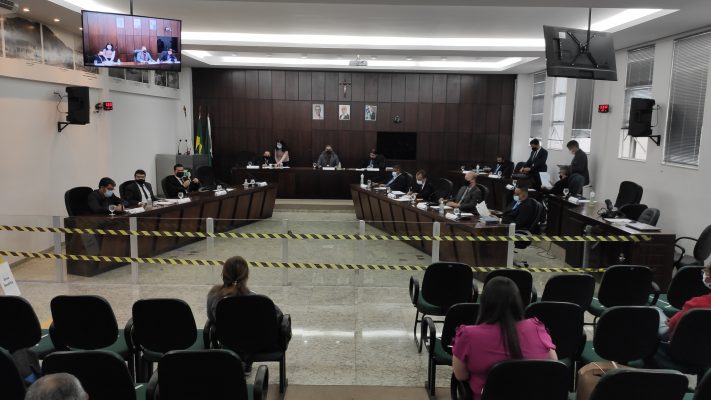Universitário que estuda em Monlevade poderá participar de trote solidário e receber o "Selo Amigo Legal"; confira