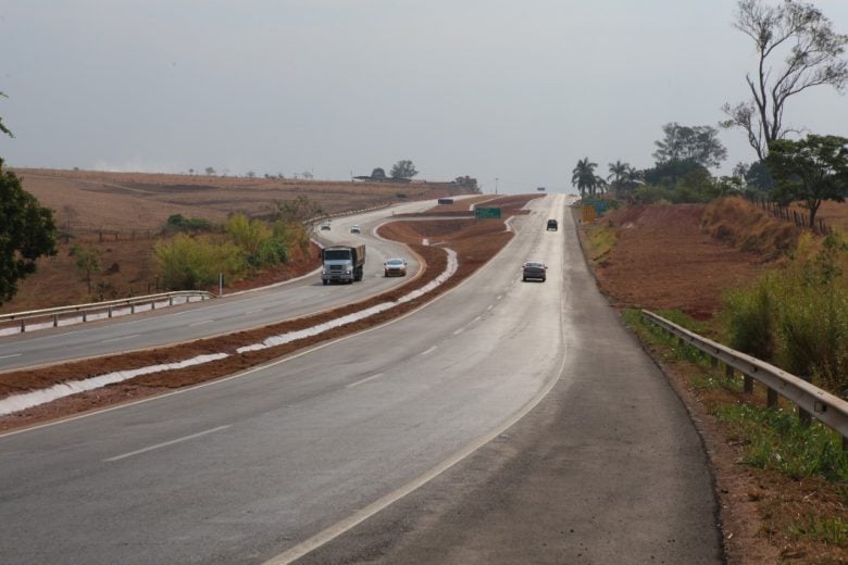 Rodovias estaduais: Governo de Minas lança editais de concessão