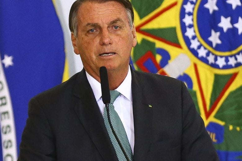 Jair Bolsonaro participa de entrega de 500 moradias populares em Fabriciano