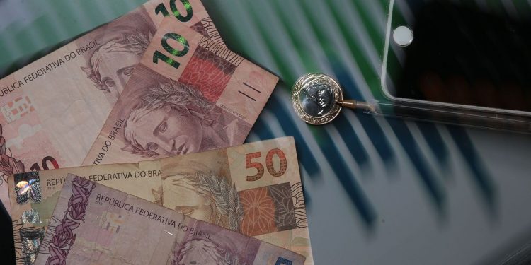 Caixa divulga calendário de pagamento do Auxílio Brasil