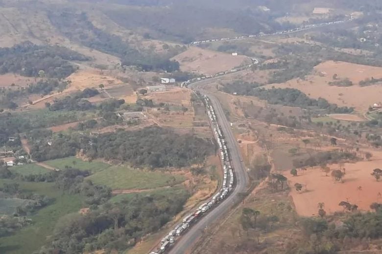 Greve à vista? Caminhoneiros ameaçam e tanqueiros de Minas aderem