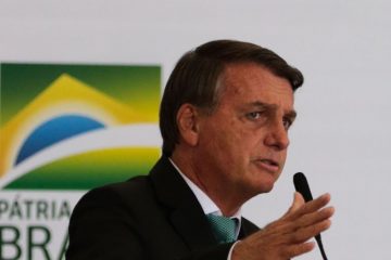 Bolsonaro: médico diz que tomará decisão sobre cirurgia amanhã