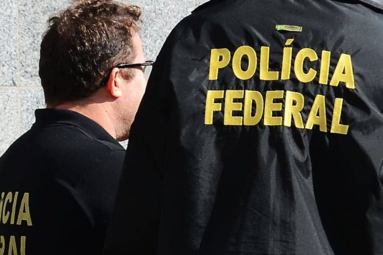 PF encontra na casa de Anderson Torres minuta de decreto para Bolsonaro mudar resultado das urnas