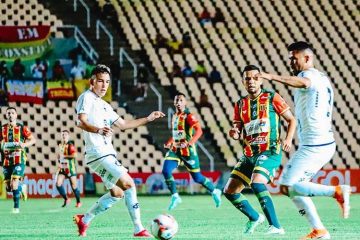 Com um a mais, Sampaio leva gol no fim e cede empate ao Remo na Série B