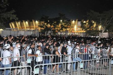 Volta da torcida aos estádios traz alívio financeiro aos cofres dos clubes