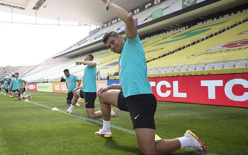 Tite corta Casemiro da Seleção e convoca Douglas Luiz, do Aston Villa