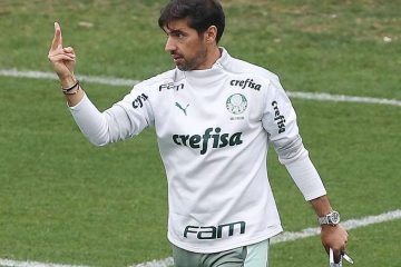 Agente garante que Abel não pensa em deixar o Palmeiras ao fim do ano