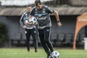 Santos treina, mas Carille ainda não esboça time para duelo com o América