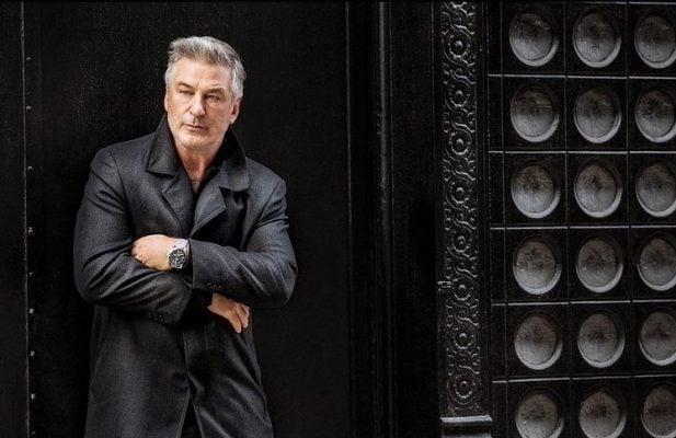 Alec Baldwin apontava para a câmera quando a arma disparou