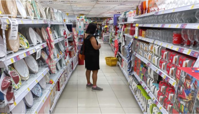 Natal: 23 milhões de consumidores devem usar 13º salário para compras de presentes