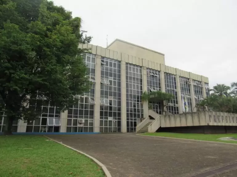 Prefeitura de Itabira propõe 3,9% de reajuste a servidores em geral, 5,40% ao magistério e vale-refeição para todos