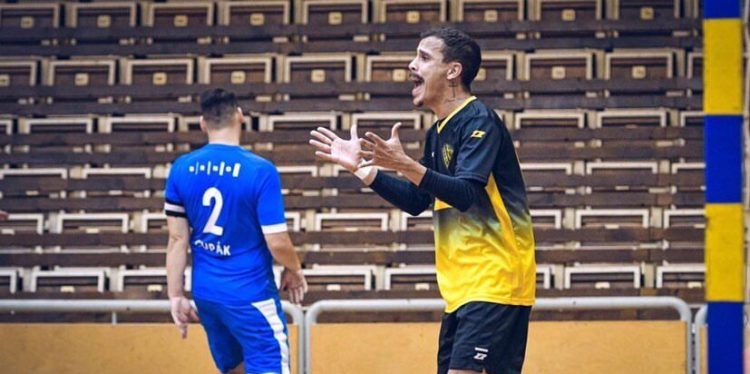 Monlevadense Pedrinho é contratado por time de futsal da República Tcheca