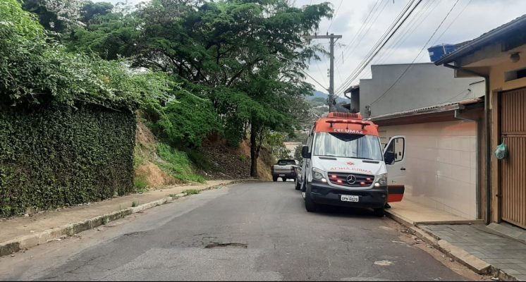idoso-morre-apos-bater-com-a-cabeca-ao-cair-de-escada-em-itabira