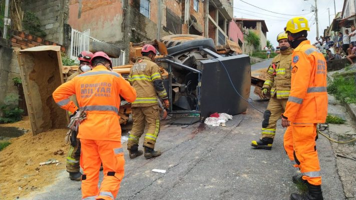 Homem tem perna amputada por trator em BH