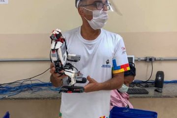 Alunos da Emip apresentam projeto “Na Mochila” para organizadores da Mostra Nacional de Robótica