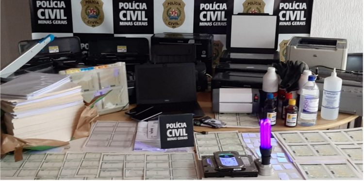 falsificação documentos