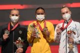 Rebeca Andrade fatura ouro e prata e faz história no Mundial de Ginástica