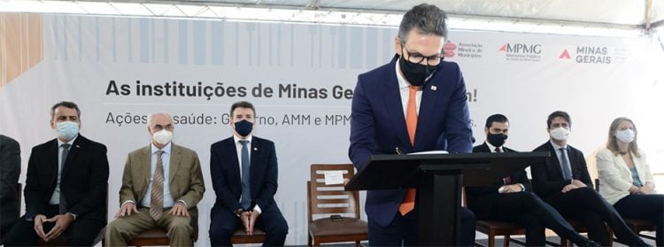 Saúde: Governo de Minas Gerais assina acordo para pagar dívida bilionária com municípios