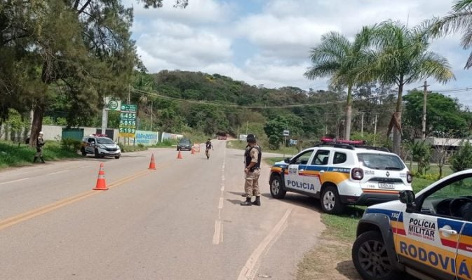 Acidentes nas estradas de Minas deixam 19 mortos durante o feriadão