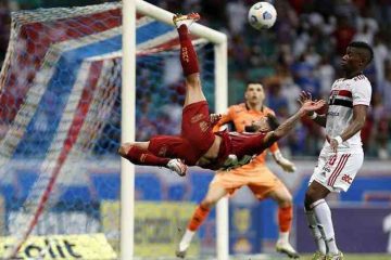 Bahia bate São Paulo pouco inspirado e se aproxima do rival na tabela