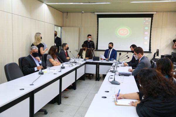 Relatório final da CPI pede indiciamento do prefeito Alexandre Kalil
