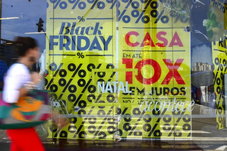 Confederação Nacional do Comércio estima crescimento de 1.1% a mais que ano anterior na Black Friday