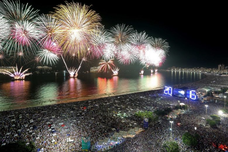 Prefeitura do Rio suspende festa de réveillon em Copacabana