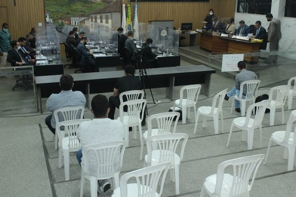 Itabira: vereadores aprovam o orçamento municipal para 2022; receita supera R$ 900 mi