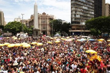 Previsão do tempo para o Carnaval em BH indica festa, glitter, calor e chuva! Saiba mais